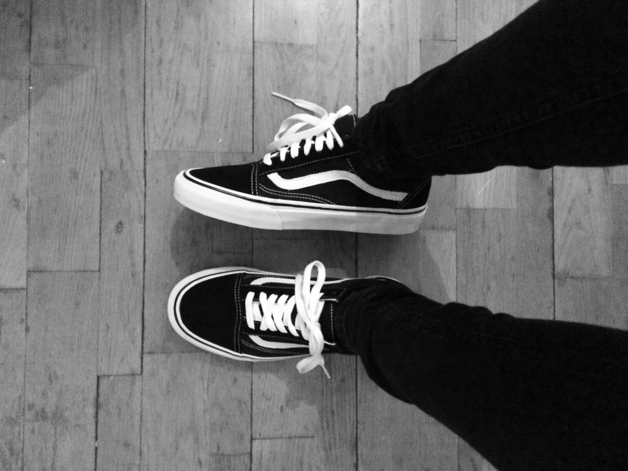 vans tumblr shoes black